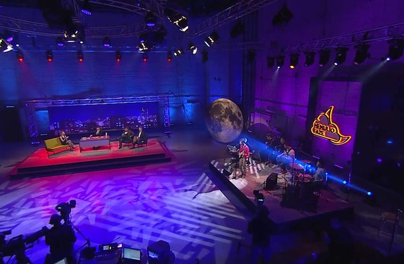 baltasis-kiras-saule-sviecia-menulio-faze