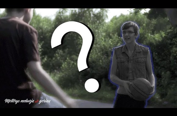 Filmo ,,Moterys meluoja geriau. Robertėlis“ ištrauka