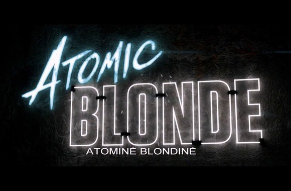 atomine-blondine-kinuose-nuo-rugpjucio-4-d