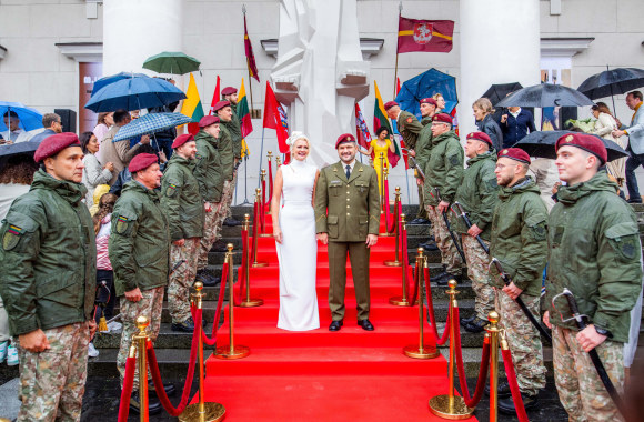 Lauros Paukštės ir Dominyko Kubiliaus vestuvių akimirka / Irmanto Gelūno / „ŽMONĖS Foto“ nuotr