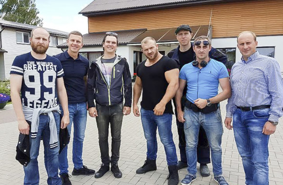 Naujoje lietuviškoje kriminalinėje komedijoje „Tiuningas“ – žvaigždžių desantas