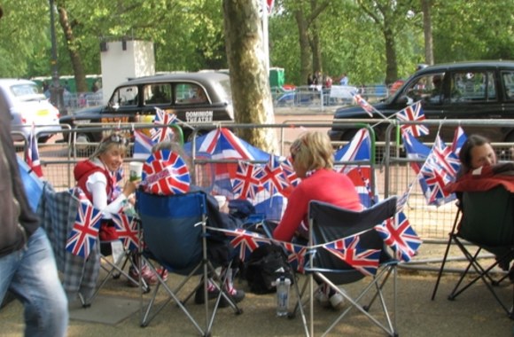 Gerbėjai nekantriai laukia karališkųjų vestuvių