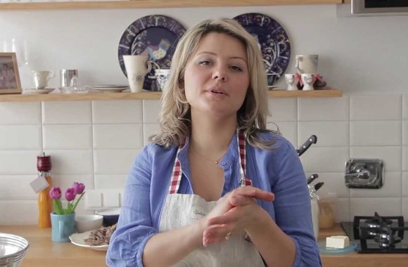 VIDEO kadras: Beatos Virtuvės lašišos ir porų pyragas 