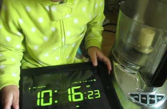 VIDEO kadras: Kokosų sviesto gamyba