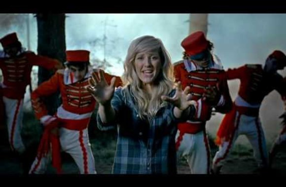 VIDEO kadras: Ellie Goulding - Guns And Horses 