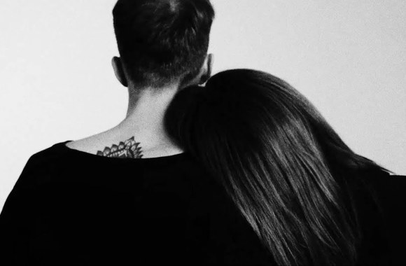 SKAMP – Love Me Like There's No Tomorrow