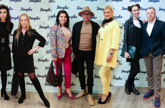 Nišinių kvepalų pristatymo akimirka