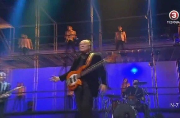 VIDEO kadras: „Rondo“ ir choras Božolė daina „Tu palauk sustok“