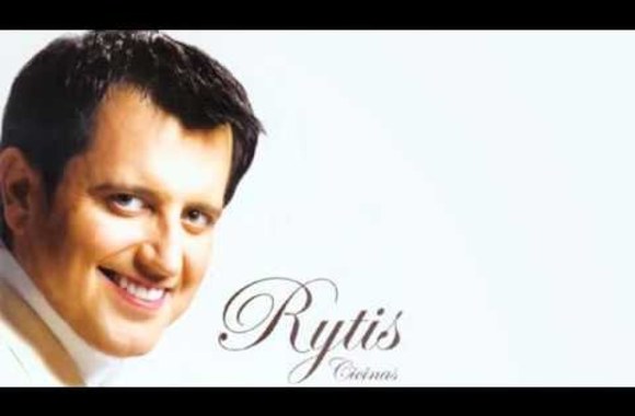 VIDEO kadras: Rytis Cicinas „Gimtadienį atšvęsk“