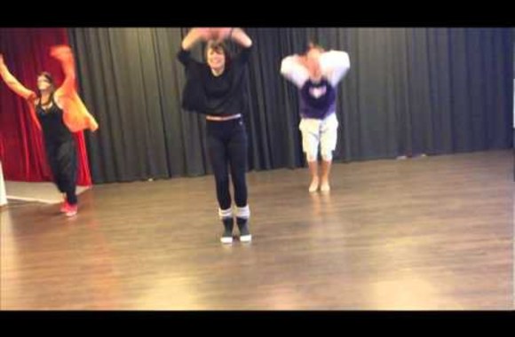 VIDEO kadras: „Show Makers Academy“ sukurtas šokis pagal Lana Del Rey dainą „Off to the Races“: