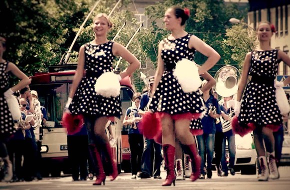 VIDEO kadras: Nėrius Pečiūra - „God Save The Queen“ 