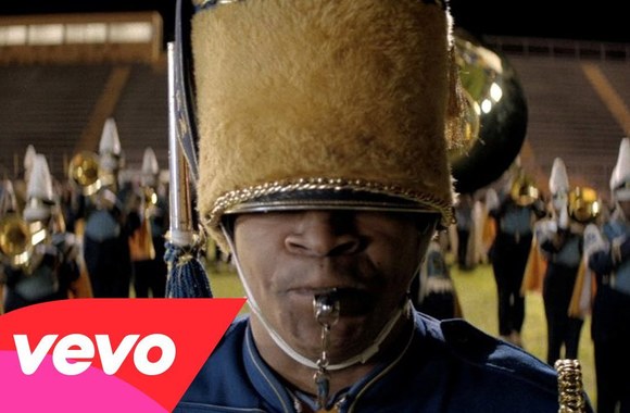 VIDEO kadras: „Jonas Brothers“ daina „Pom Poms“ 