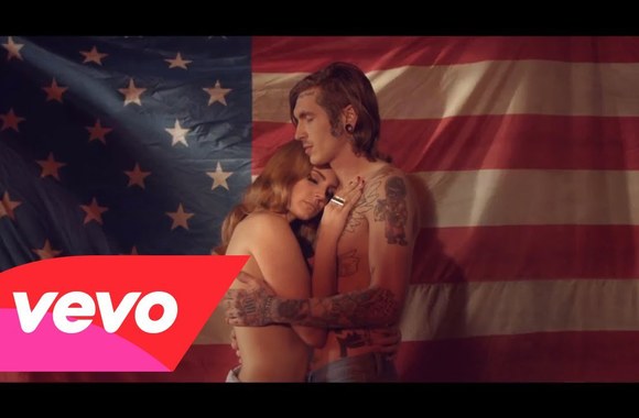 VIDEO kadras: Lana Del Rey „Born to Die“