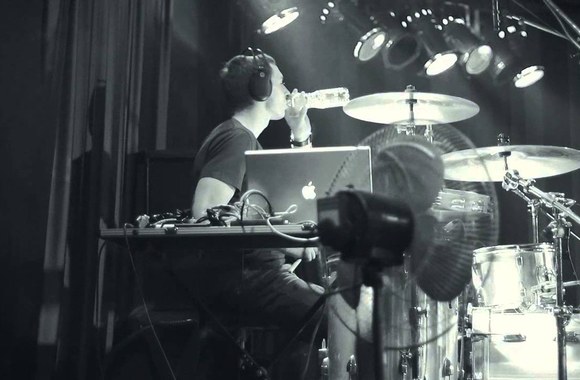 VIDEO kadras: „Home“ video klipas