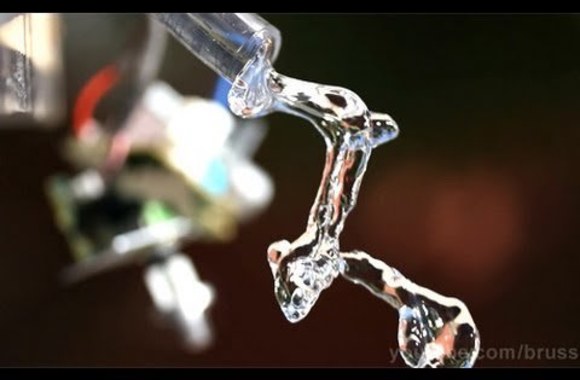 VIDEO kadras: Vandens ir garso eksperimentas