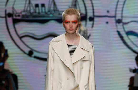 „Max Mara“ 2016 m. pavasario-vasaros kolekcijos modelis