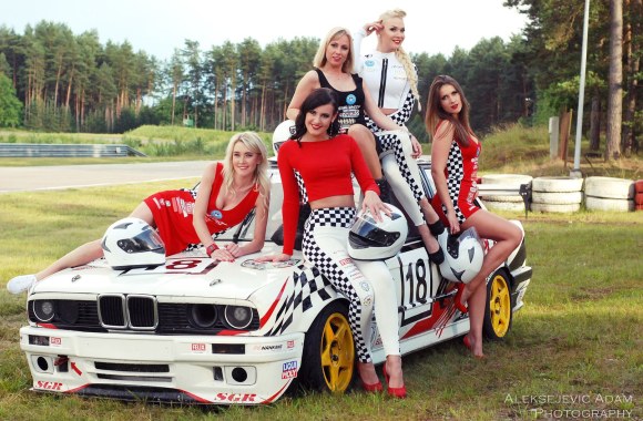 Komandos „Kas tas Blue Sheep?“ narės, tarp jų ir Natalija Bunkė