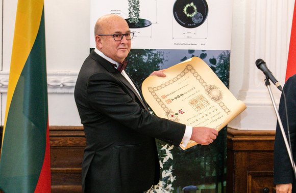Japonijos Imperatoriaus ordino įteikimo Kauno merui Visvaldui Matijošaičiui ceremonija/Teodoro Biliūno/„ŽMONĖS Foto“ nuotr.