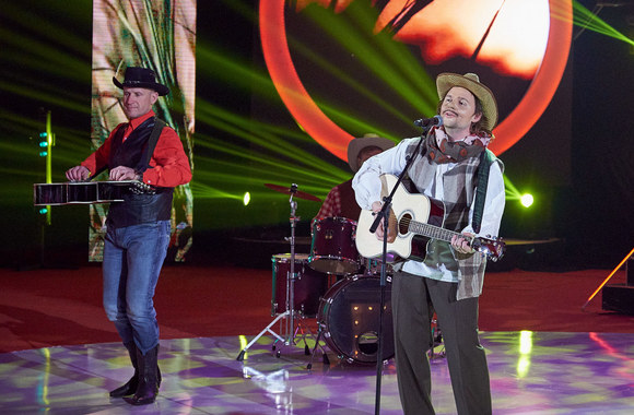 "Muzikinės kaukės" dalyviai