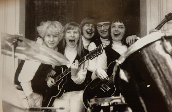 Pirmoji Lietuvoje merginų roko grupė „Bitės“ / Asmeninio albumo nuotr.