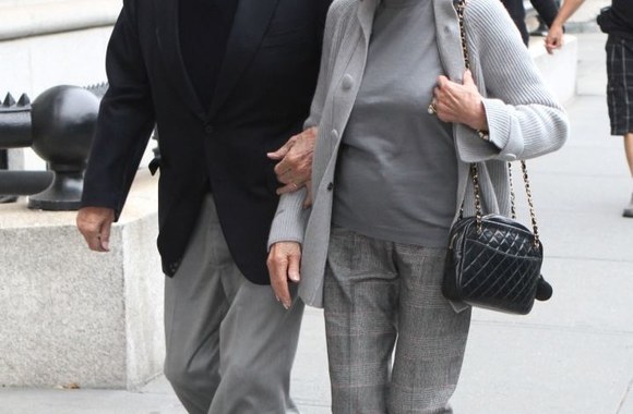 Kirkas Douglasas su žmona Anne (2010 m.)