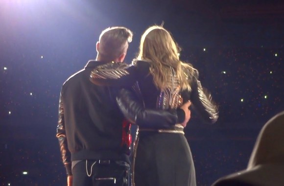 taylor-swift-robbie-williams-angels-reputation-world-tour-london