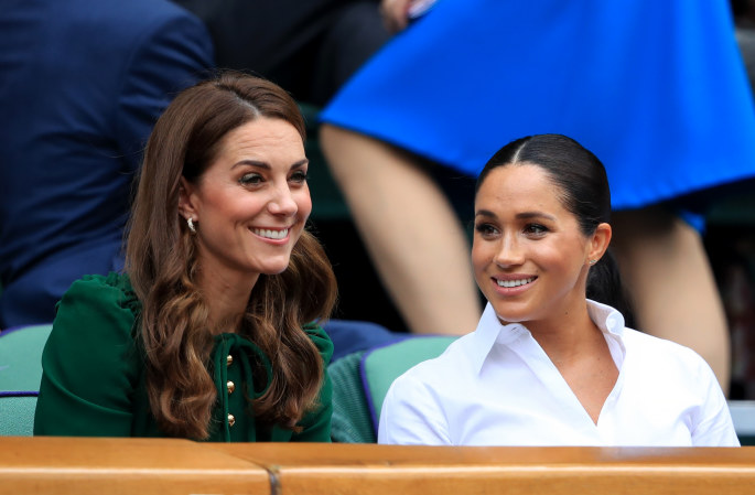 Kate Middleton ir Meghan Markle kartu stebėjo teniso turnyrą / „Scanpix“ nuotr.