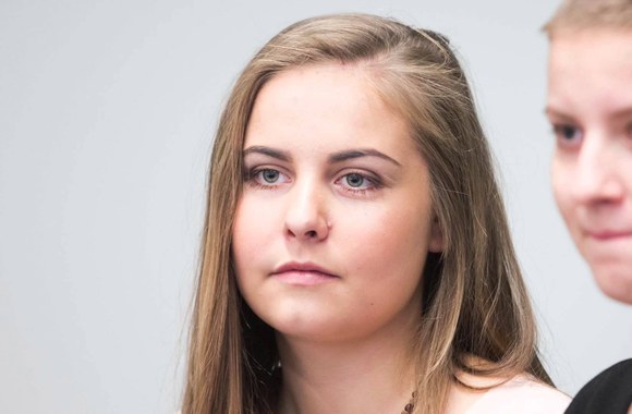 del-serganciu-vaiku-andrius-tapinas-ir-ieva-krivickaite-nusiskuto-galvas-plikai