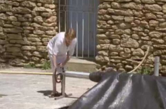 swimming-pool-official-trailer