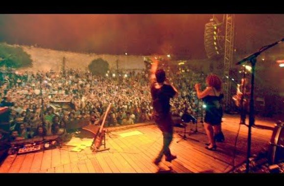 jviews-far-too-close-live