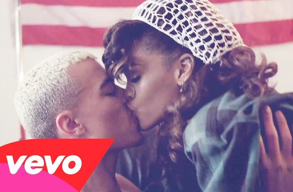 VIDEO kadras: Rihanna ir Calvinas Harris „We Found Love“
