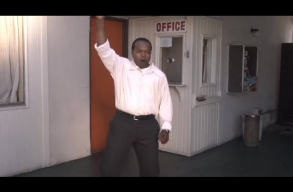 VIDEO kadras: „Lonely Boy“ – „The Black Keys“