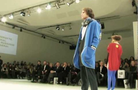 VIDEO kadras: „LT-Identity“ 2010 metų kolekcija „Obsceniška“ 