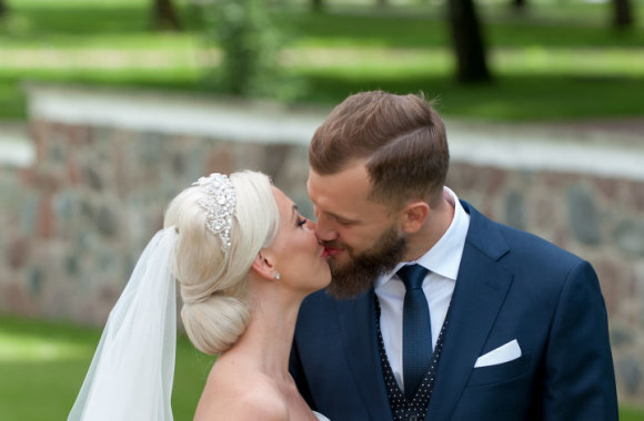 Krepšininkas Simas Buterlevičius vedė savo išrinktąją  Gretą Milerytę