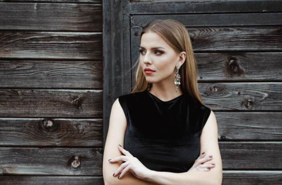 Vaida Skaisgirė ir vėl apsivilko nuotakos suknelę