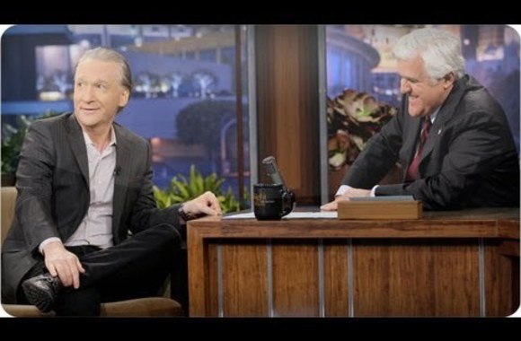 VIDEO kadras: Billas Maheris laidoje „The Tonight Show with Jay Leno“ Donaldą Trumpą pavadino moters ir beždžionės meilės vaisiumi