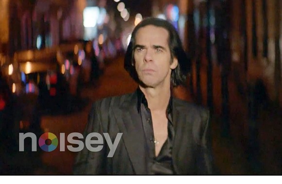 VIDEO kadras: Nicko Cave‘o  ir grupės „The Bad Seeds“daina „Jubilee Street“ 