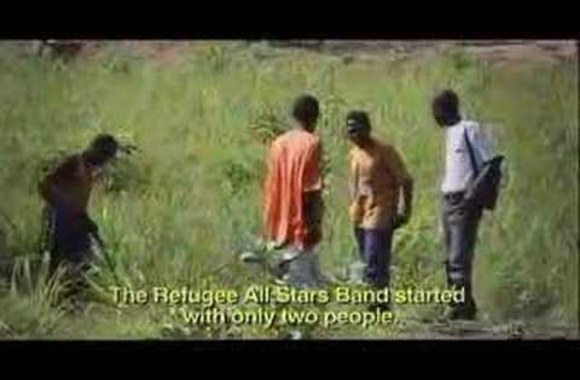 VIDEO kadras: Ištrauka iš dokumentinės juostos „Sierra Leone\'s Refugee All Stars“ (2005 m.) 