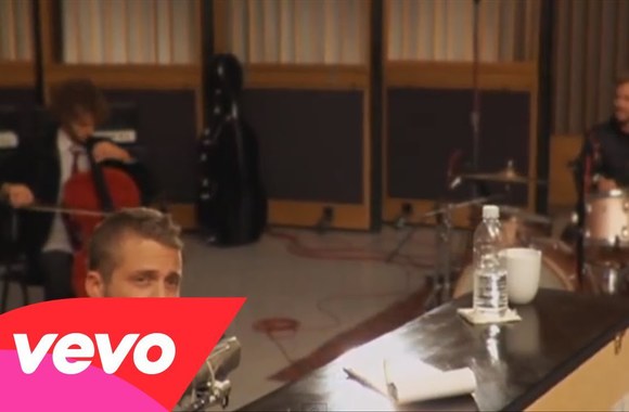 VIDEO kadras: Timbaland - Apologize ft. OneRepublics