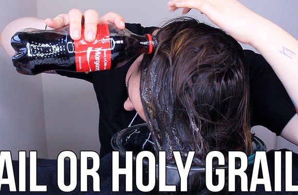 eksperimentas-kas-nutiks-plaukus-praskalavus-kokakola