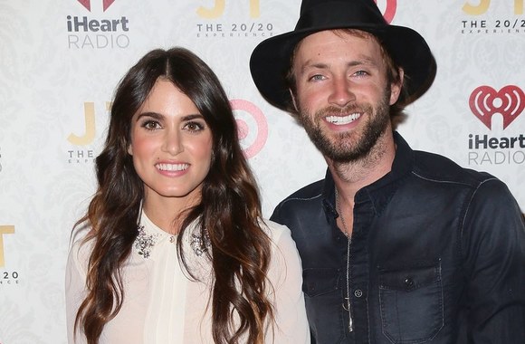 Aktorė Nikki Reed su vyru, dainininku Paulu McDonaldu