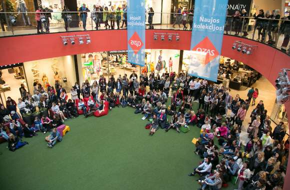 „Moterų ralio“ spaudos konferencijos akimirka