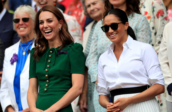 Kate Middleton ir Meghan Markle kartu stebėjo teniso turnyrą / „Scanpix“ nuotr.