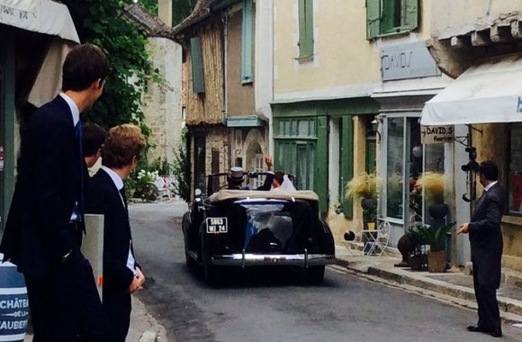 Elegancija garsėjančioje Prancūzijoje pasitaiko ir prasto skonio ženklų