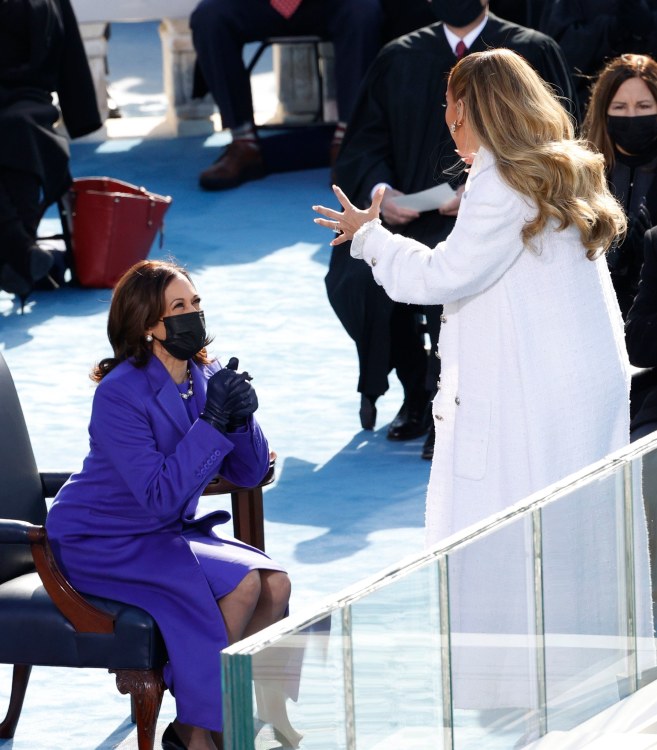 JAV viceprezidentė Kamala Harris ir Jennifer Lopez / Scanpix nuotr.