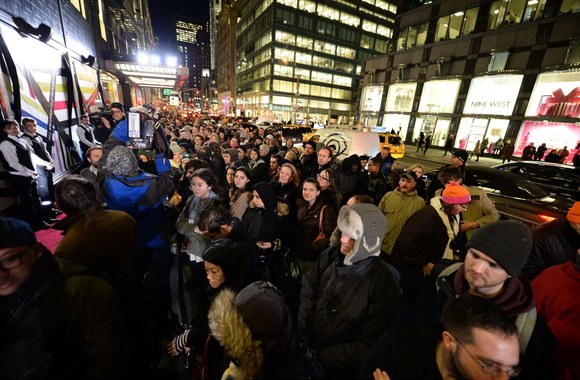 Šventinių „Bloomingdale's“ vitrinų atidarymas