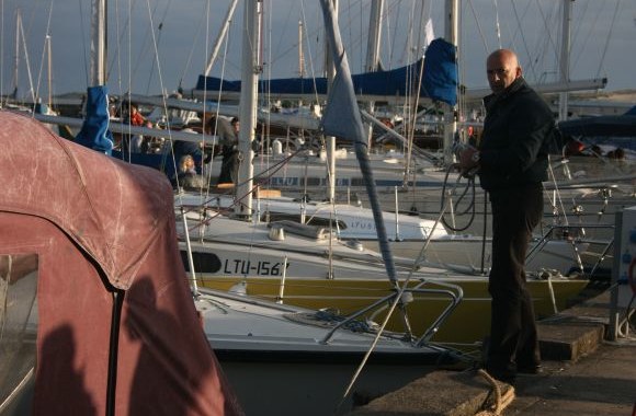 A.Burkšas yra patyręs buriuotojas.