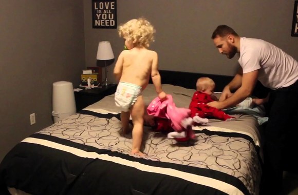 keturis-mazylius-miegui-ruosia-tetis