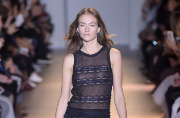 „John Galliano“ 2016 m. pavasario-vasaros kolekcijos pristatymas