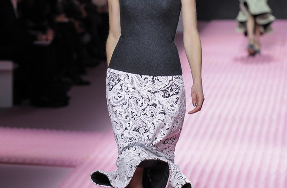 Londono mados savaitėje 2015-ųjų vasarį pristatyta kolekcija